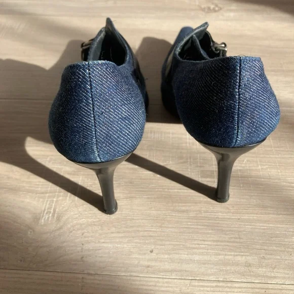 Stuart Weitzman Dark Blue Denim Heels with Black Strap - Picture 3 of 8